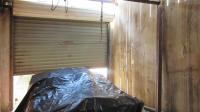 Garage of property in Alberstville