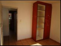 Bed Room 1 - 12 square meters of property in Alveda