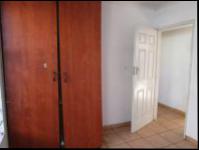 Bed Room 2 - 10 square meters of property in Alveda