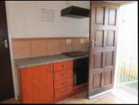 Kitchen - 14 square meters of property in Alveda