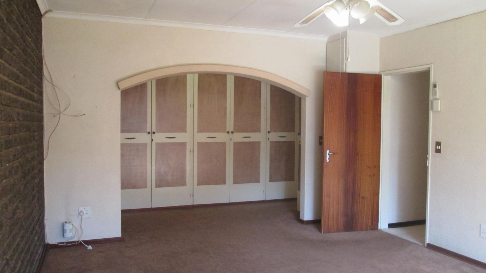 Main Bedroom - 30 square meters of property in Meyerton