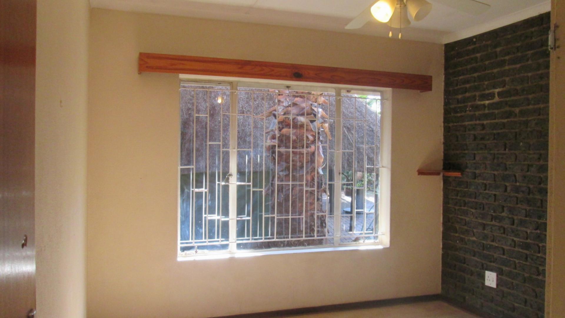 Bed Room 1 - 13 square meters of property in Meyerton