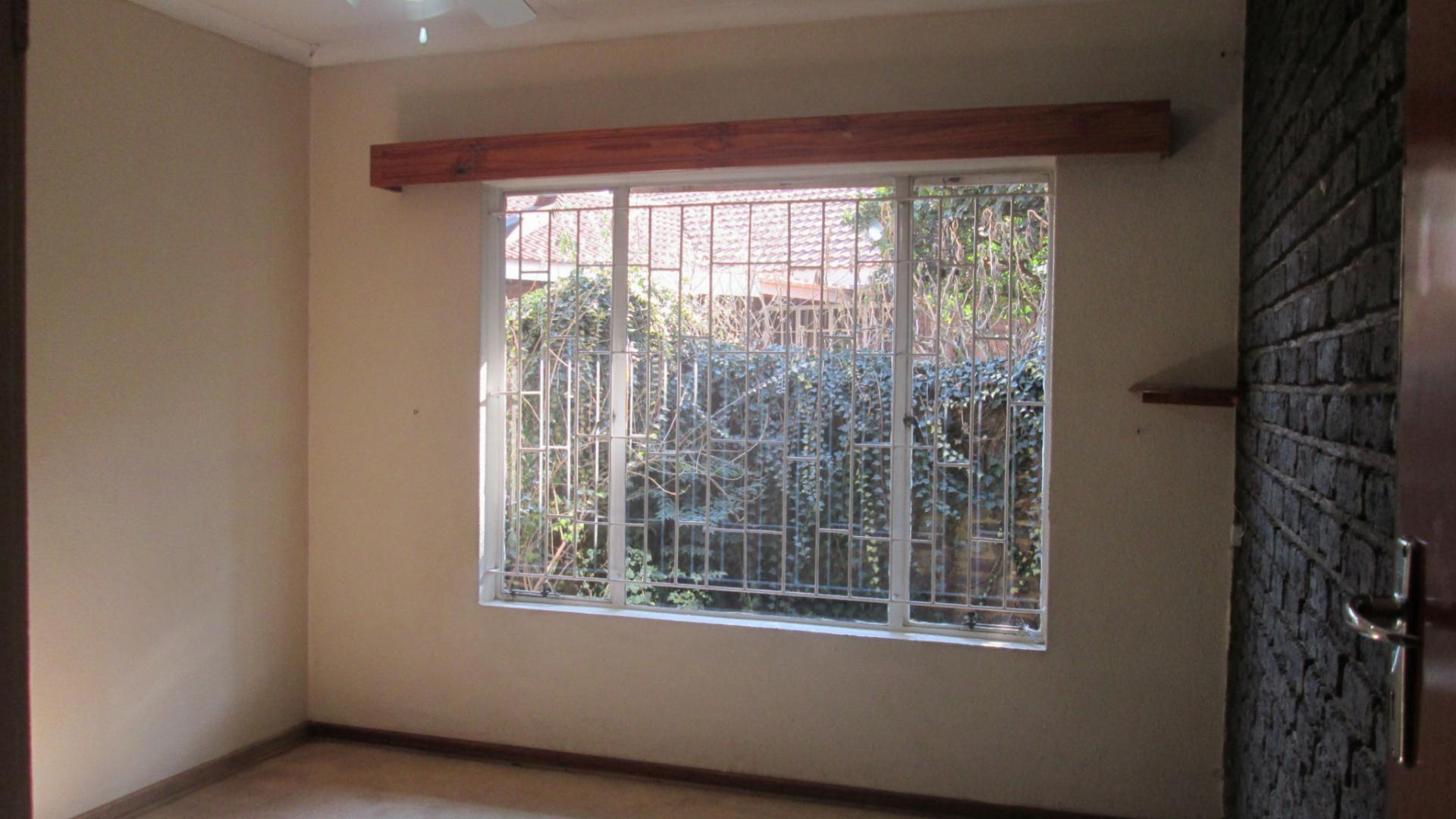 Bed Room 2 - 12 square meters of property in Meyerton