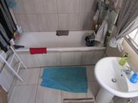 Bathroom 1 - 19 square meters of property in Primrose Park