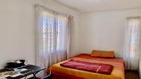 Bed Room 2 of property in Protea Glen