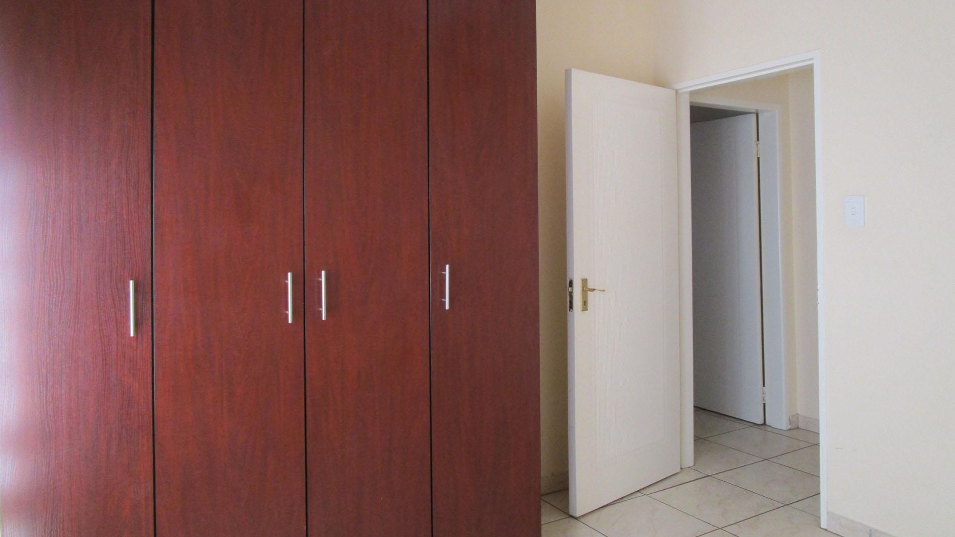 Bed Room 2 - 12 square meters of property in Tasbetpark