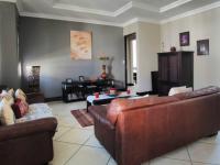 Lounges - 65 square meters of property in The Wilds Estate