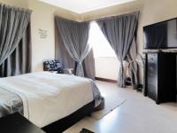 Main Bedroom - 20 square meters of property in The Wilds Estate