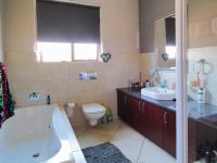 Bathroom 2 - 9 square meters of property in The Wilds Estate