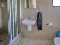 Bathroom 1 - 3 square meters of property in The Wilds Estate