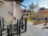 Patio - 7 square meters of property in The Wilds Estate