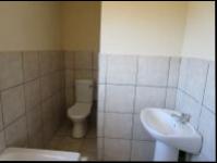 Bathroom 1 - 5 square meters of property in Krugersdorp