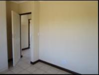 Main Bedroom - 11 square meters of property in Krugersdorp