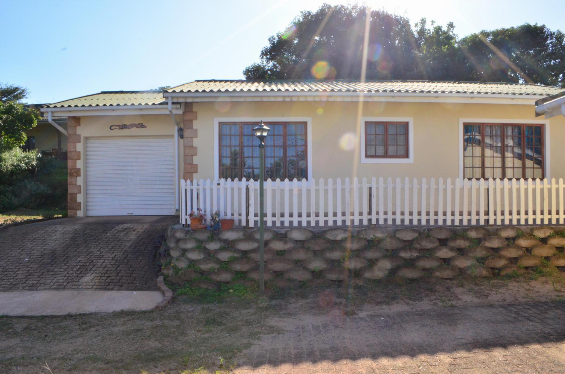 Front View of property in Umtentweni