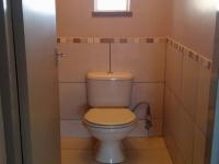 Guest Toilet - 8 square meters of property in Carolina