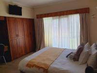 Bed Room 5+ - 37 square meters of property in Emalahleni (Witbank) 