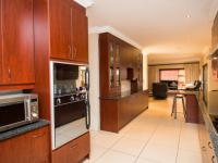 Kitchen - 19 square meters of property in The Wilds Estate