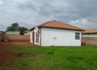 Front View of property in Dawn Park