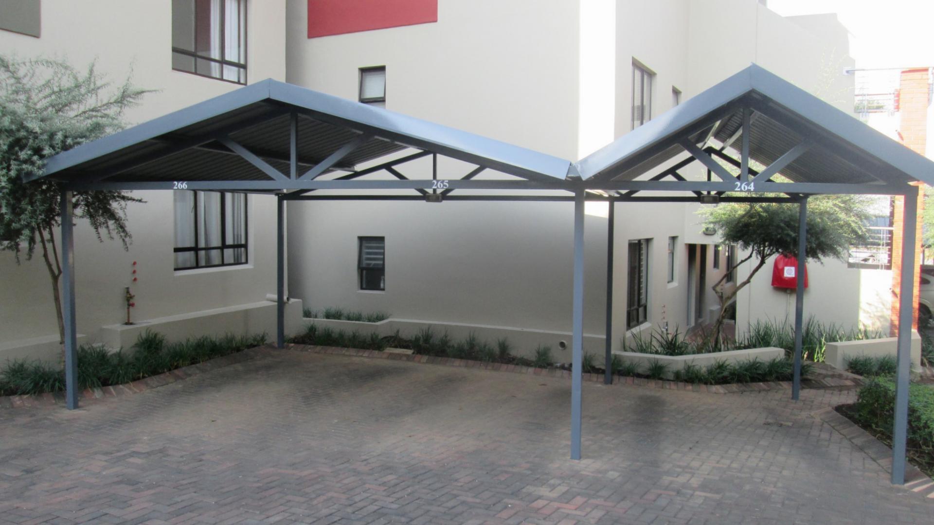 Spaces - 14 square meters of property in Lone Hill