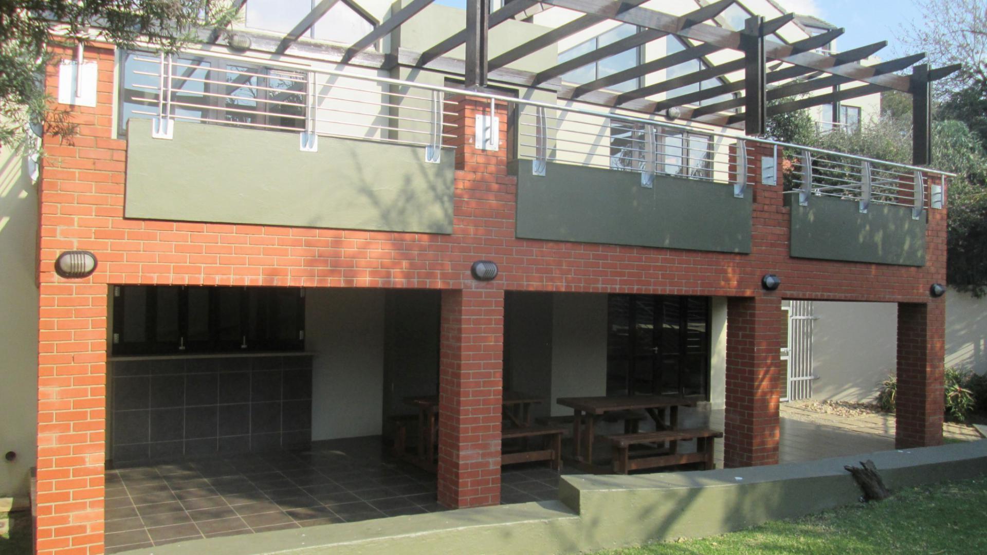 Entertainment of property in Lone Hill