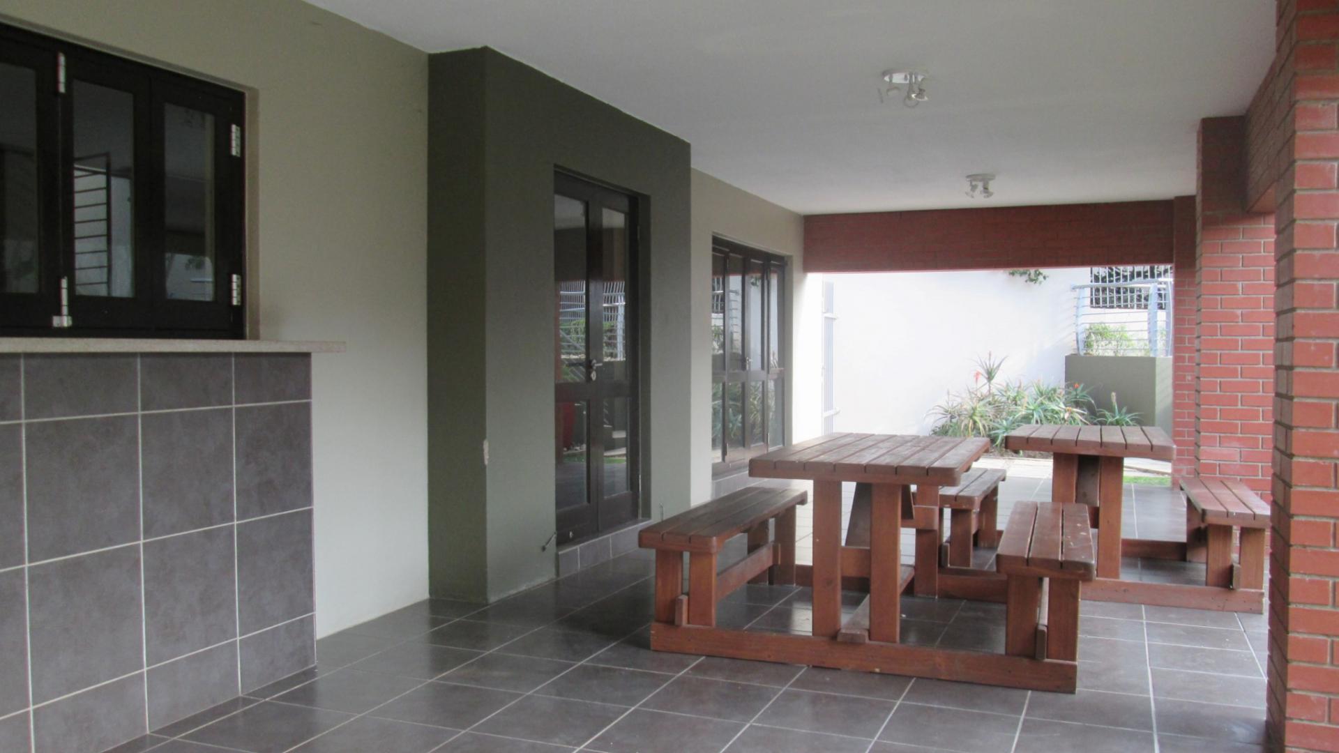 Entertainment of property in Lone Hill