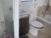 Main Bathroom - 7 square meters of property in Lone Hill