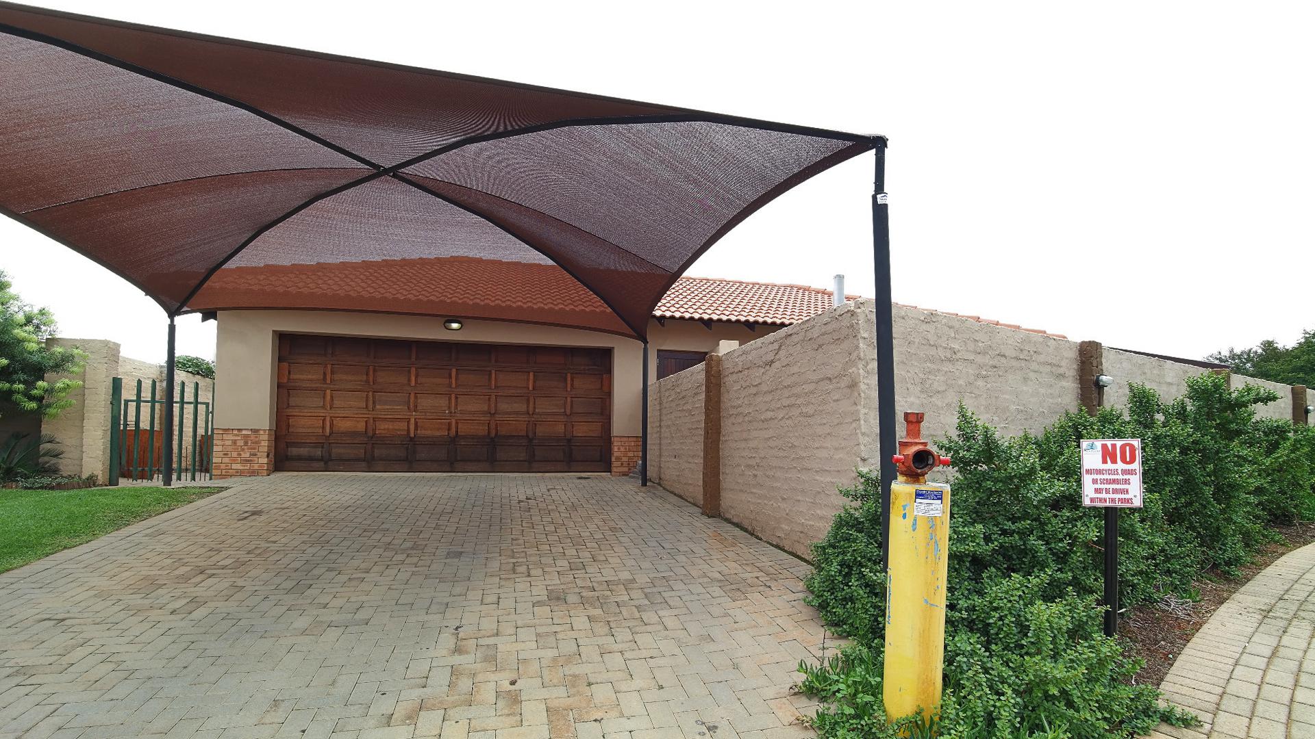 Front View of property in Waterkloof (Rustenburg)