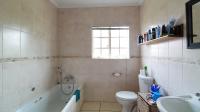 Main Bathroom - 9 square meters of property in Waterkloof (Rustenburg)