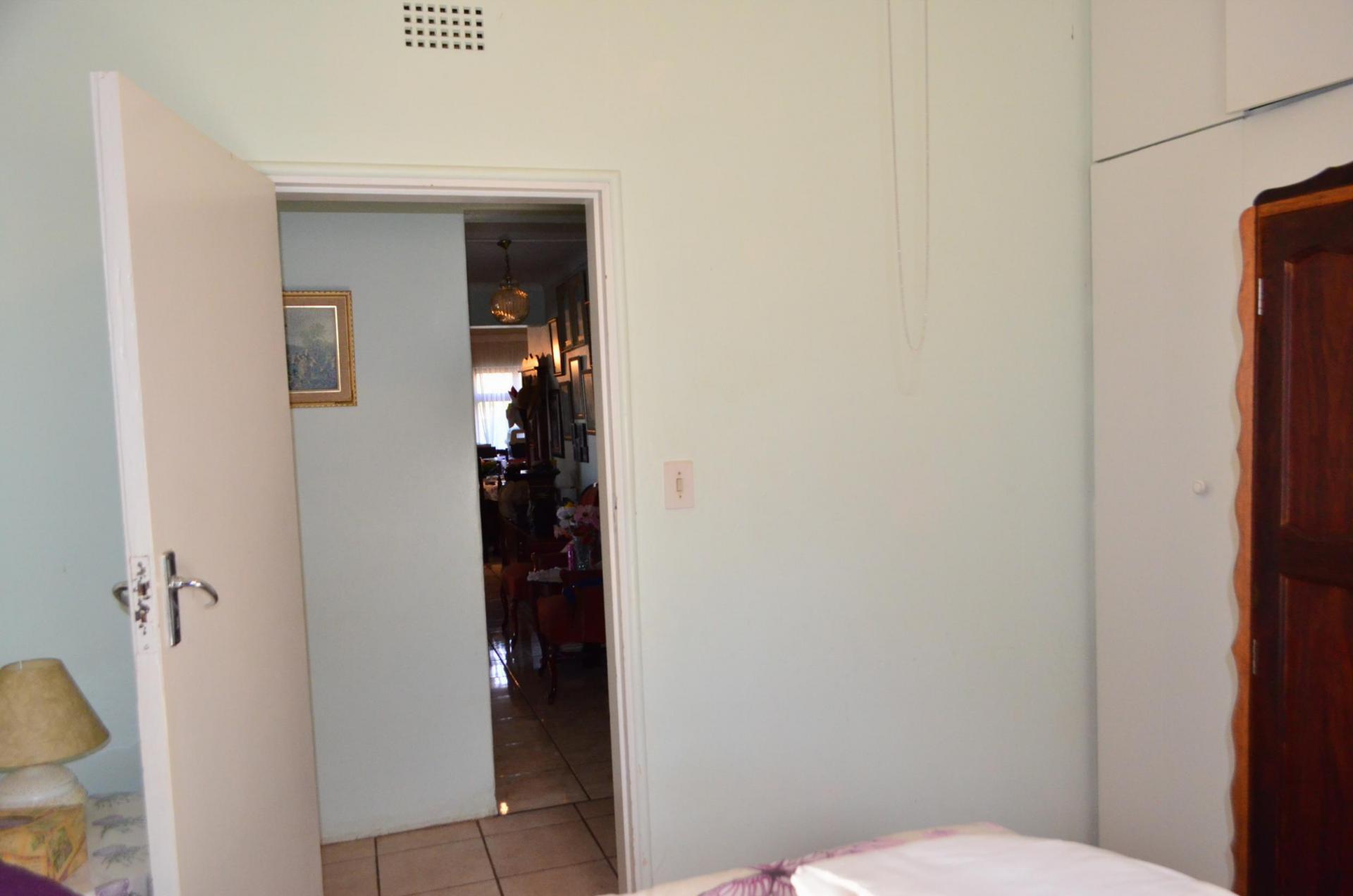 Bed Room 2 - 10 square meters of property in Hibberdene