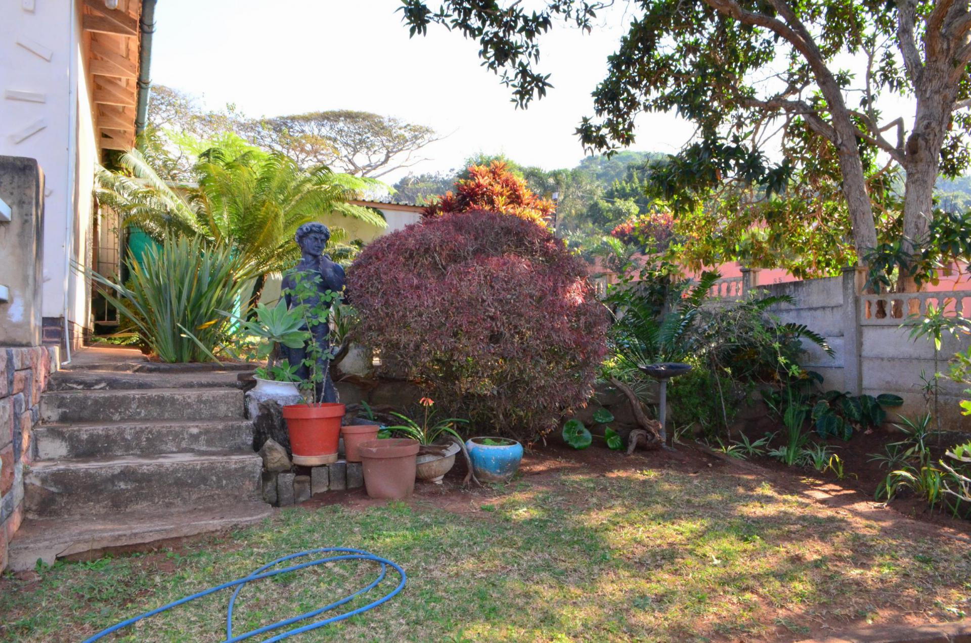 Garden of property in Hibberdene