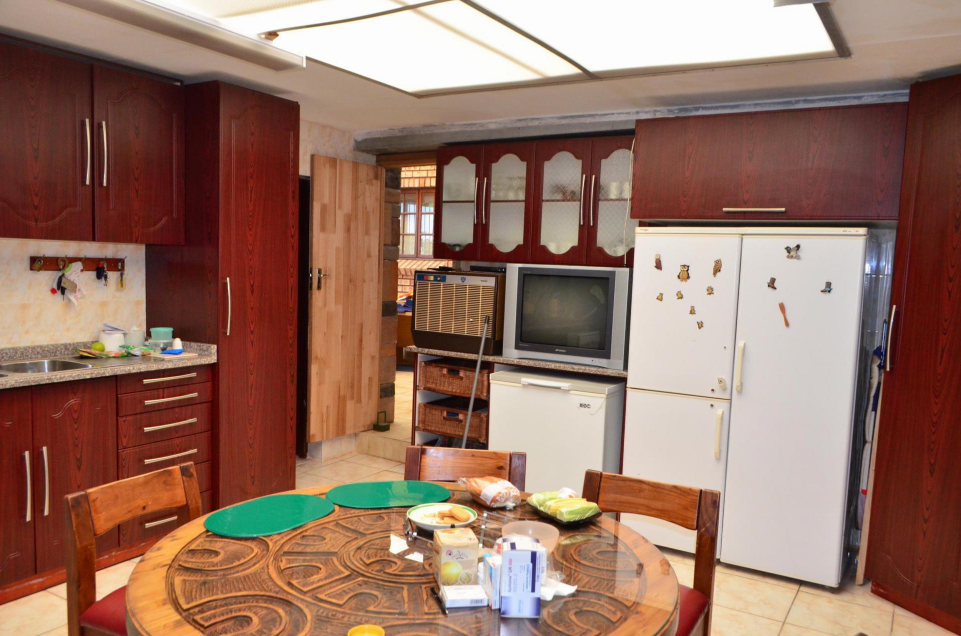 Kitchen - 38 square meters of property in Hibberdene