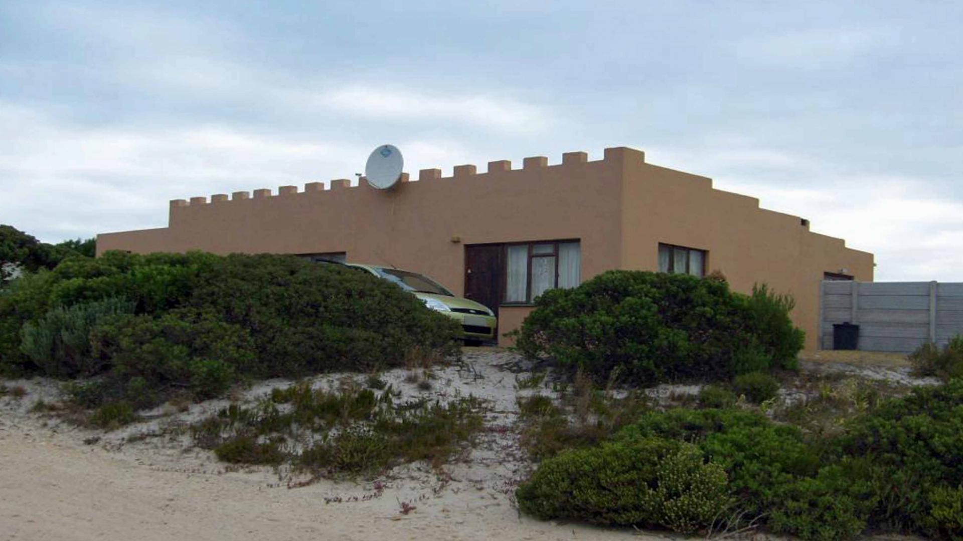 Front View of property in Pearly Beach