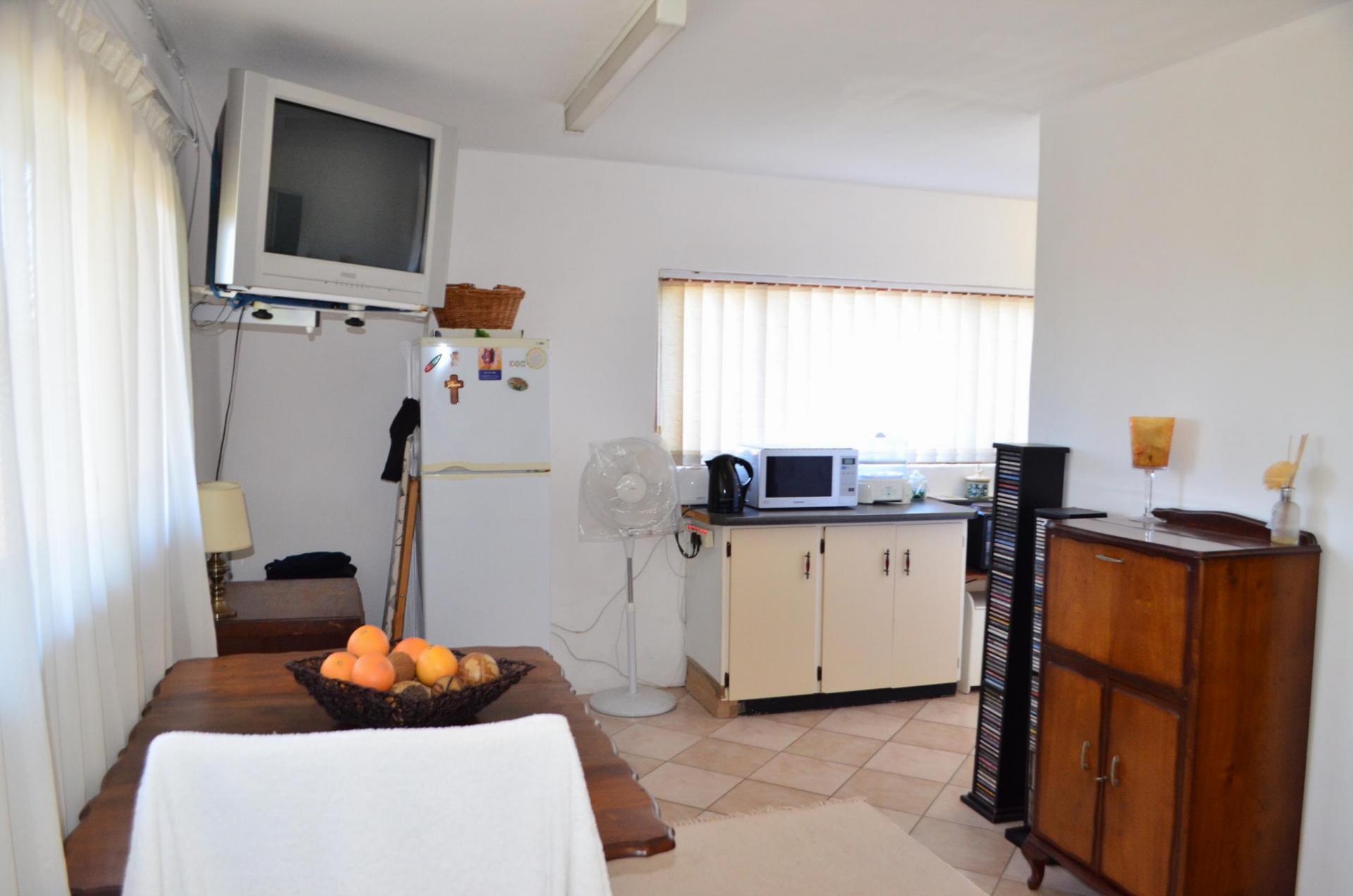 Lounges - 63 square meters of property in Scottburgh