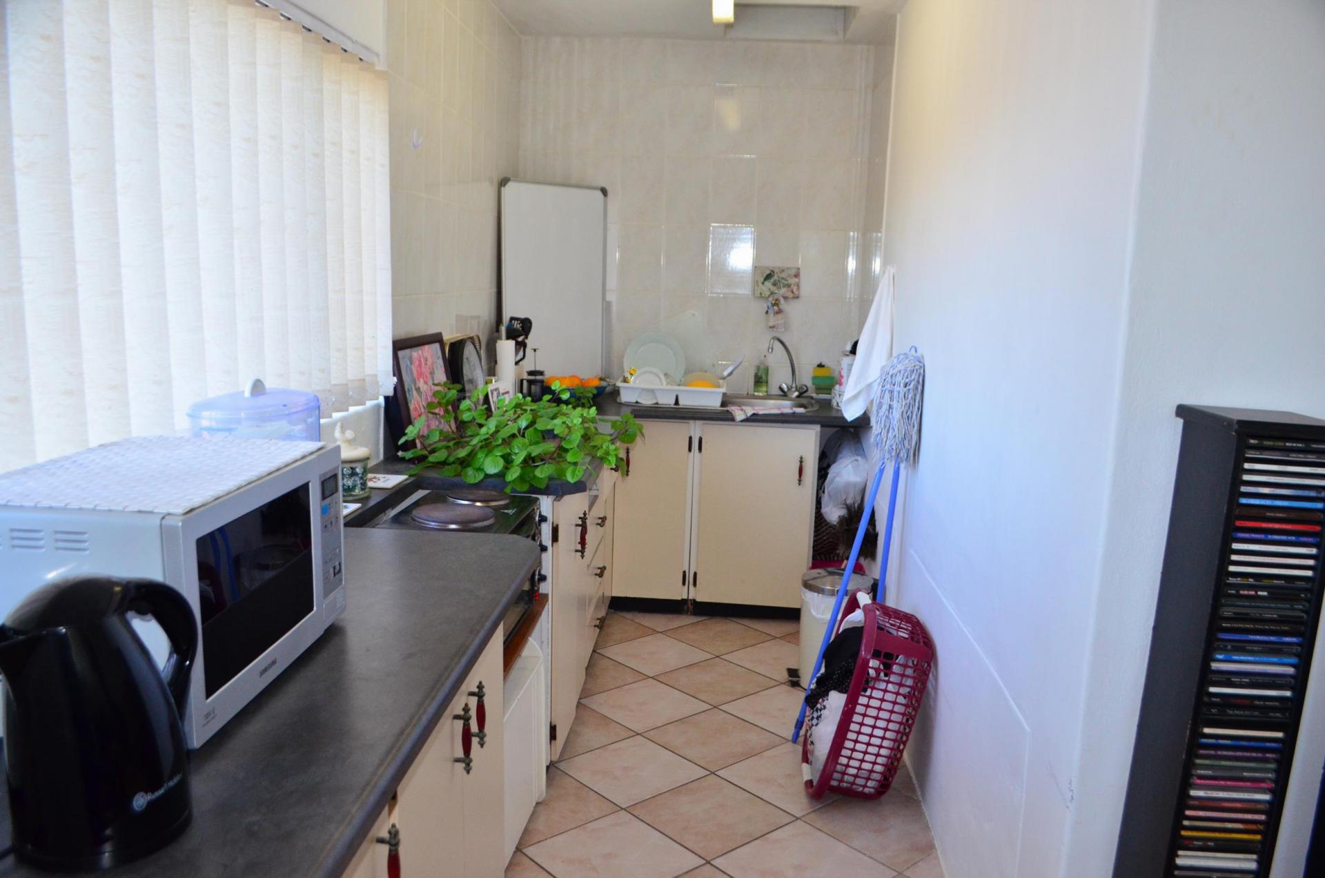 Kitchen - 28 square meters of property in Scottburgh