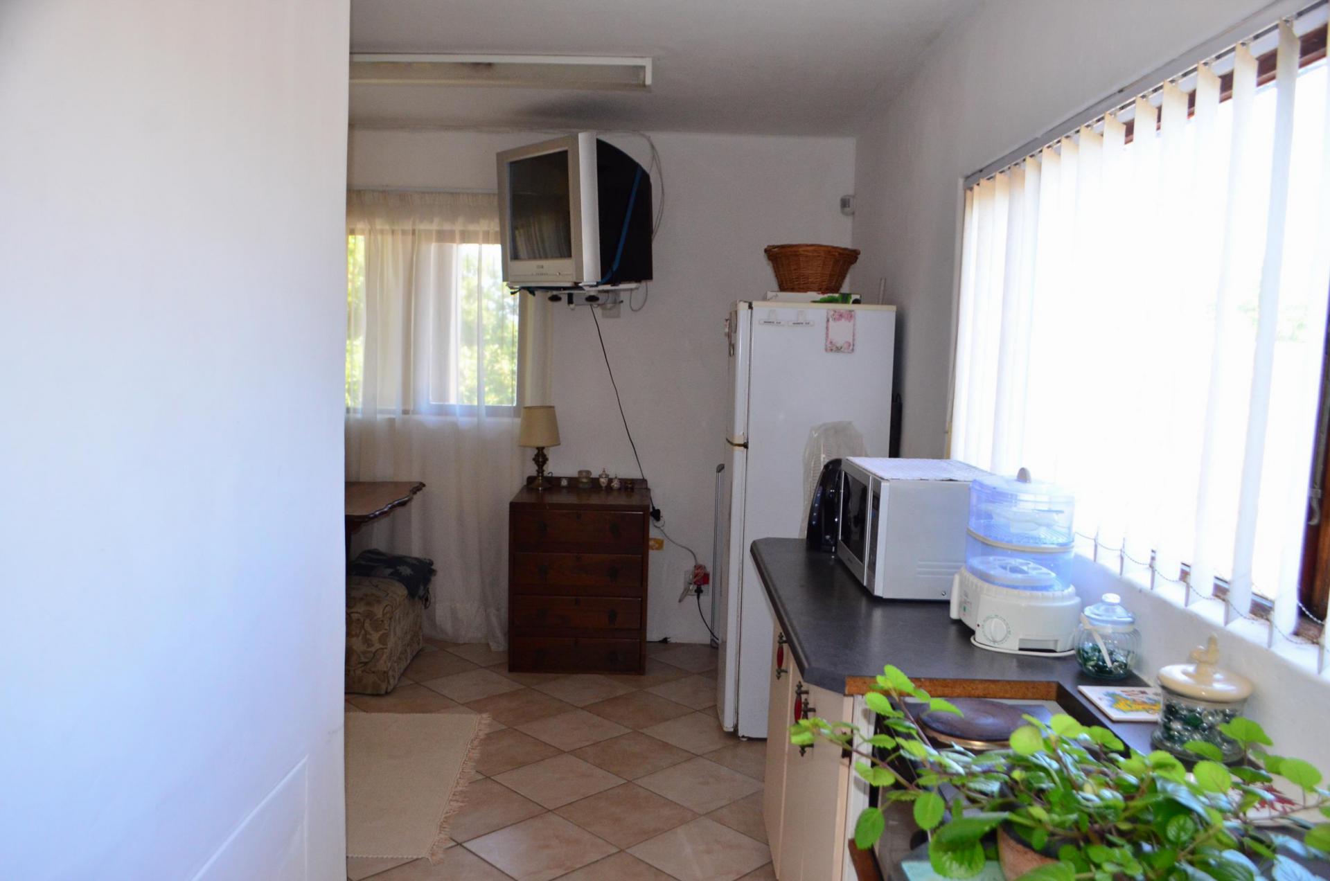 Kitchen - 28 square meters of property in Scottburgh