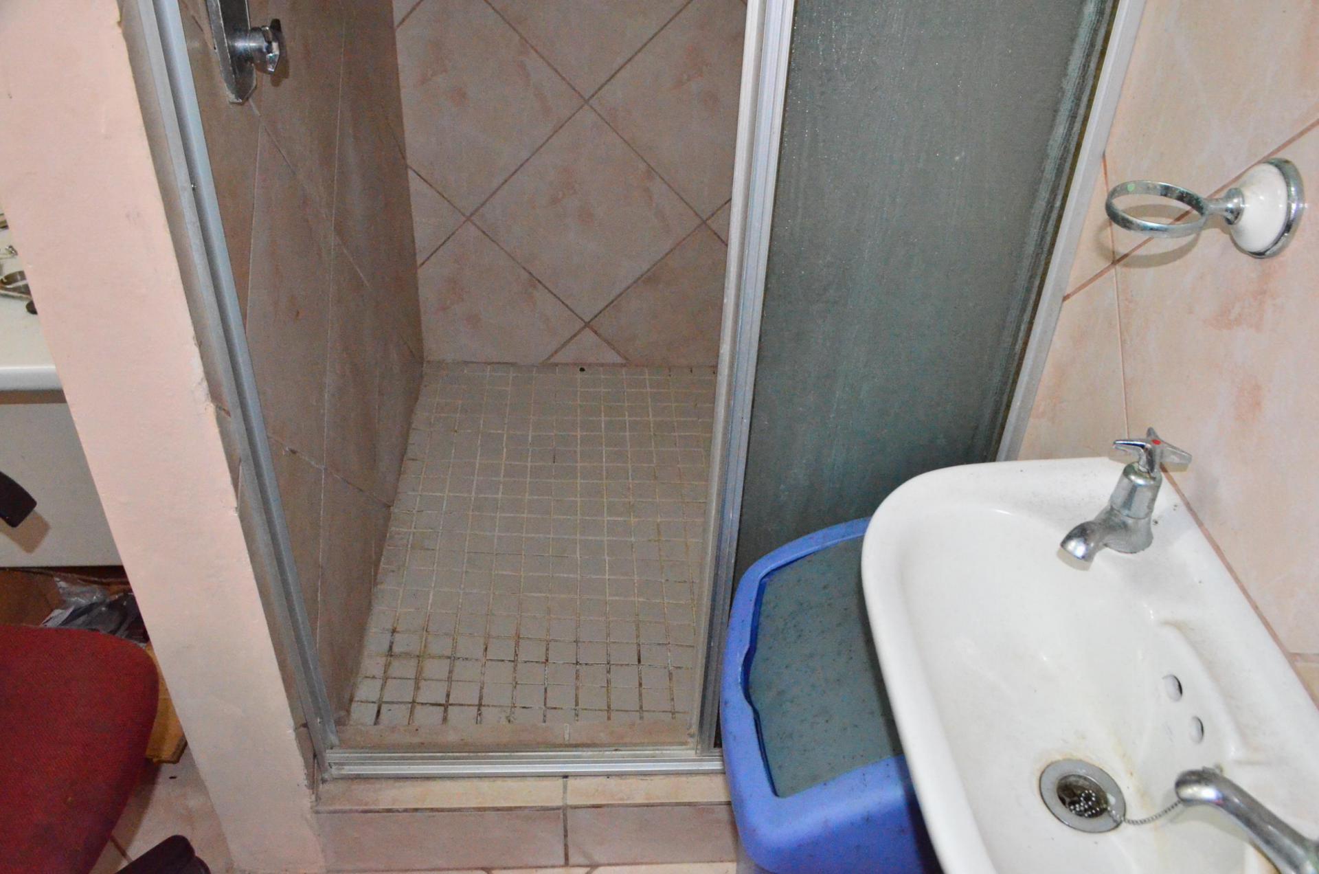 Bathroom 3+ - 8 square meters of property in Scottburgh