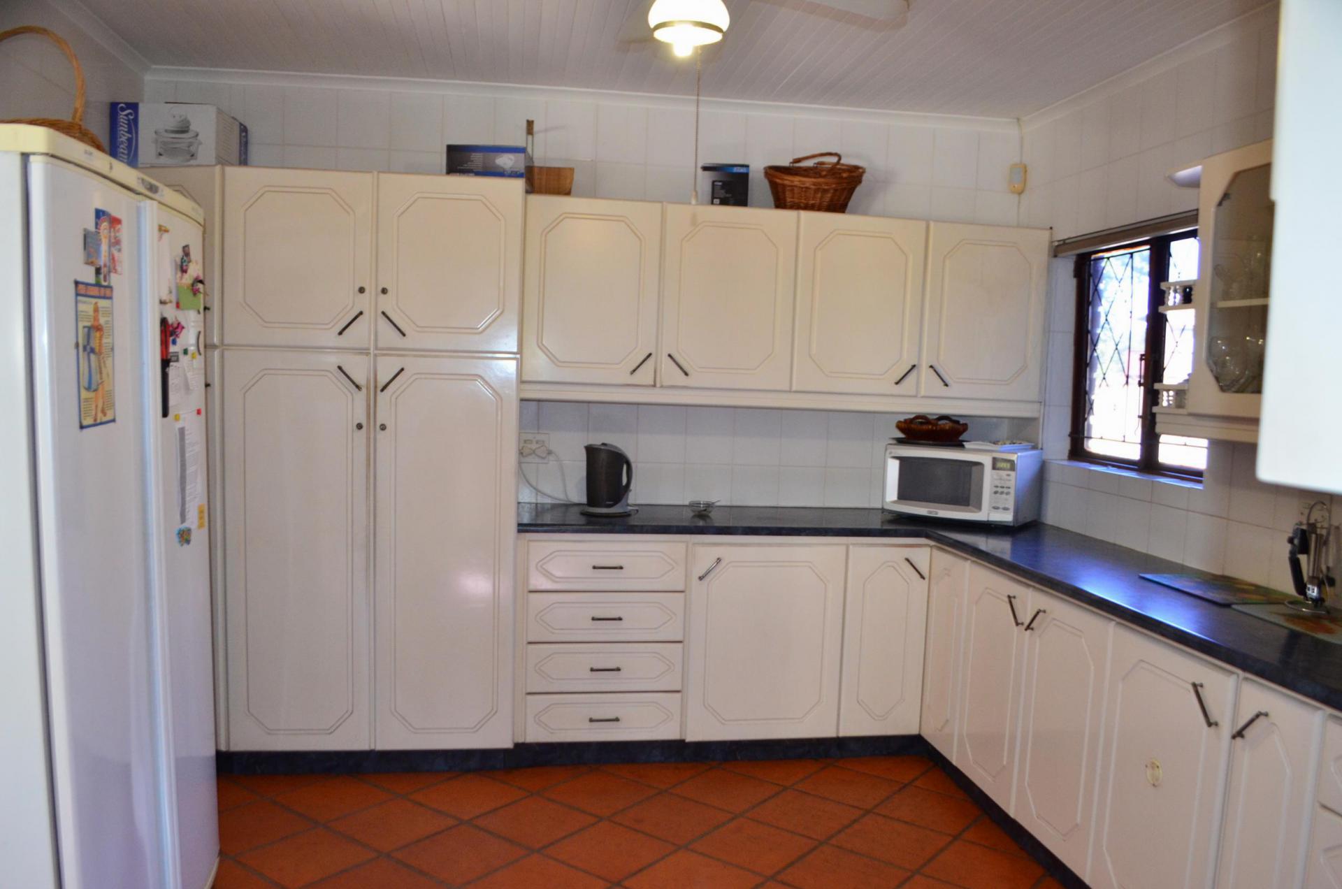Kitchen - 28 square meters of property in Scottburgh
