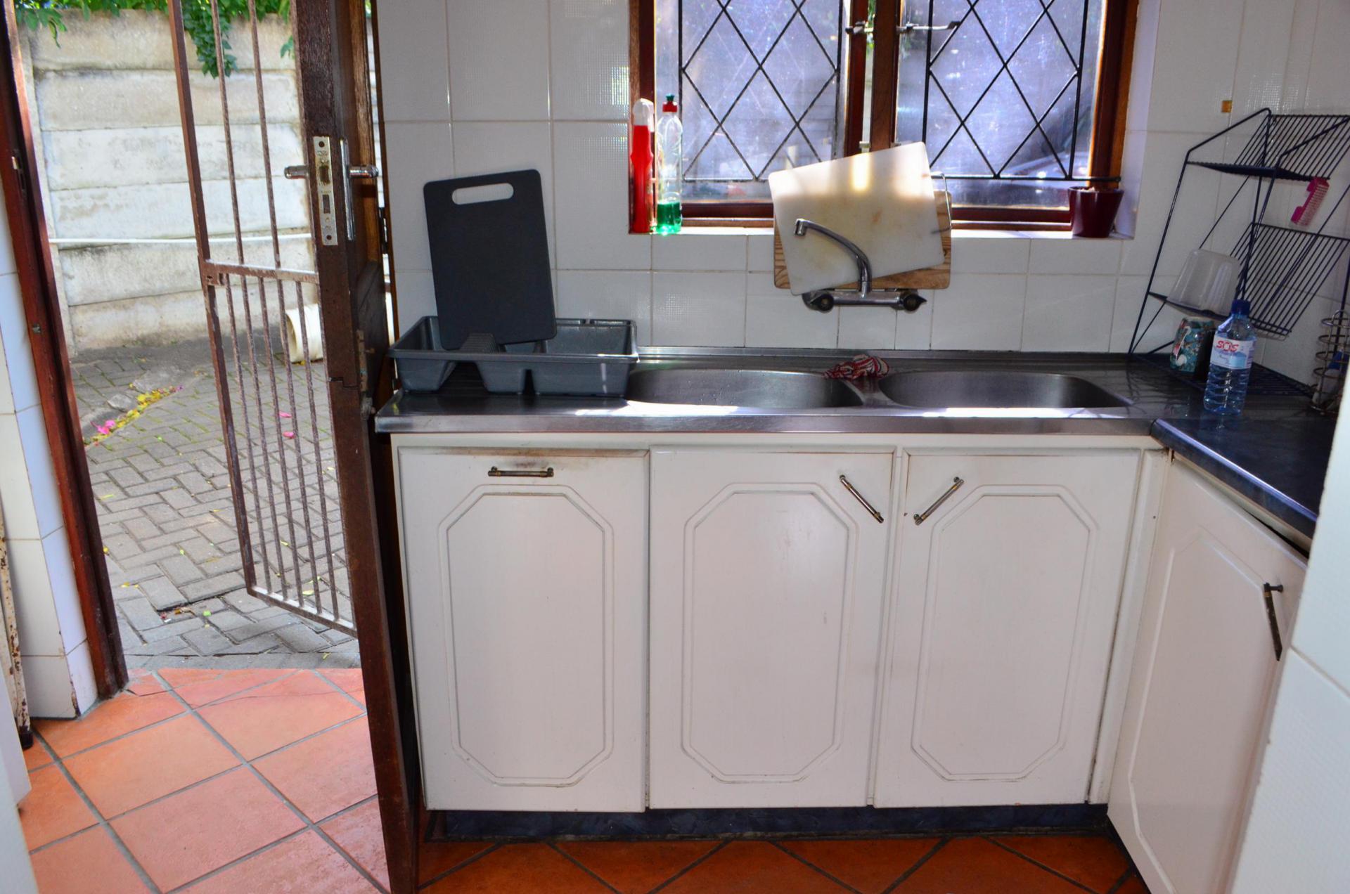 Scullery - 7 square meters of property in Scottburgh