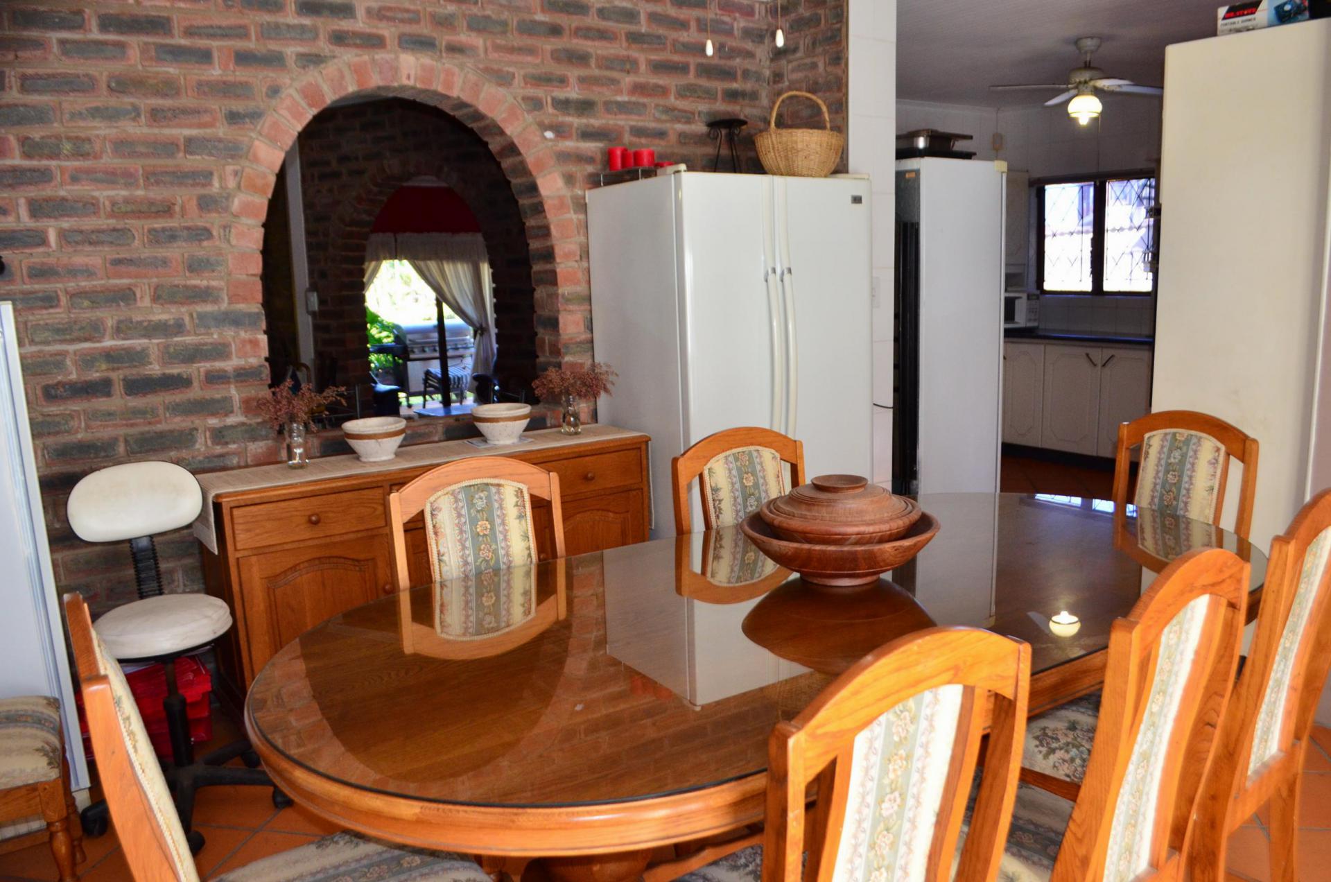 Dining Room - 18 square meters of property in Scottburgh