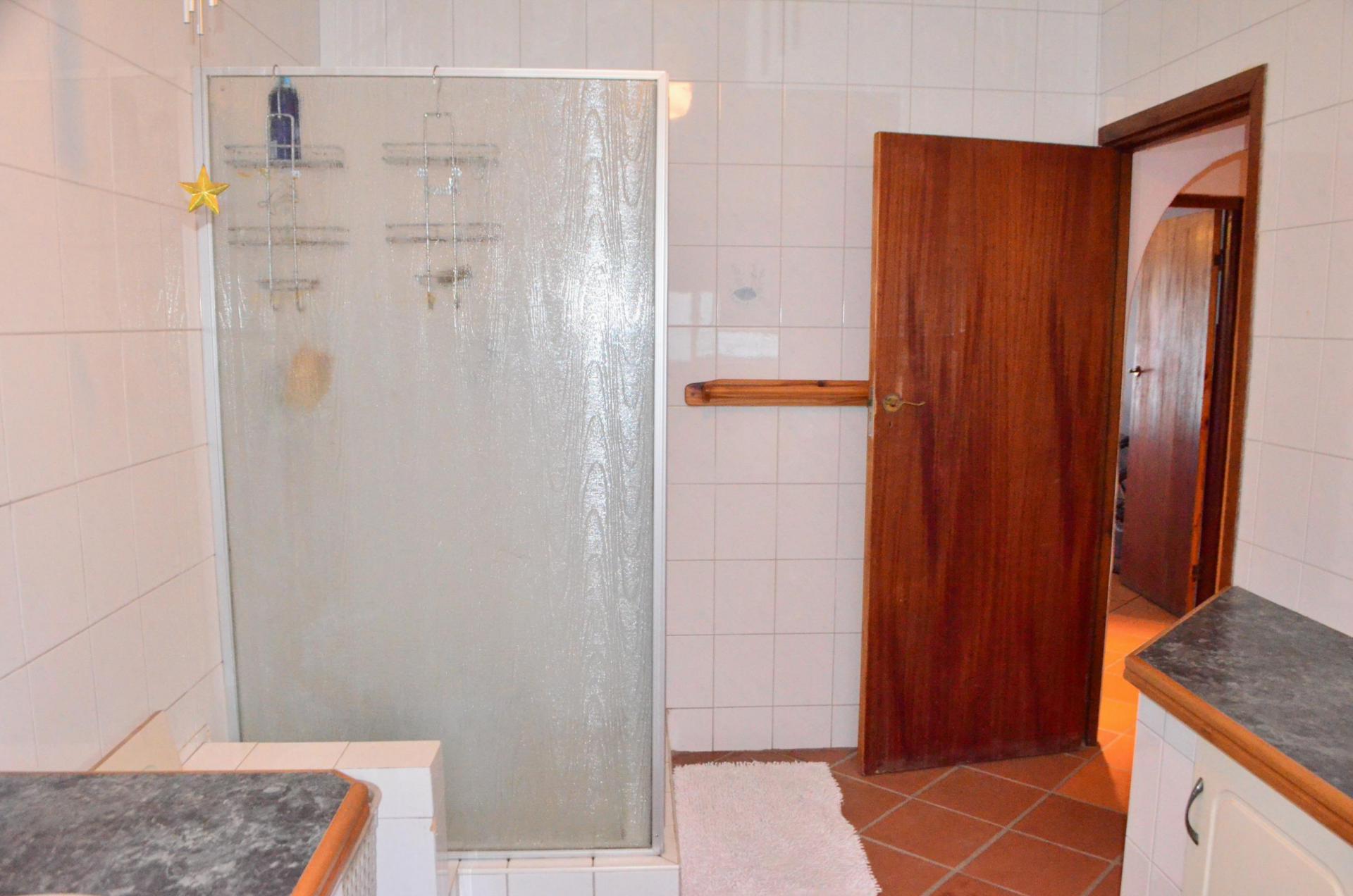 Main Bathroom - 15 square meters of property in Scottburgh