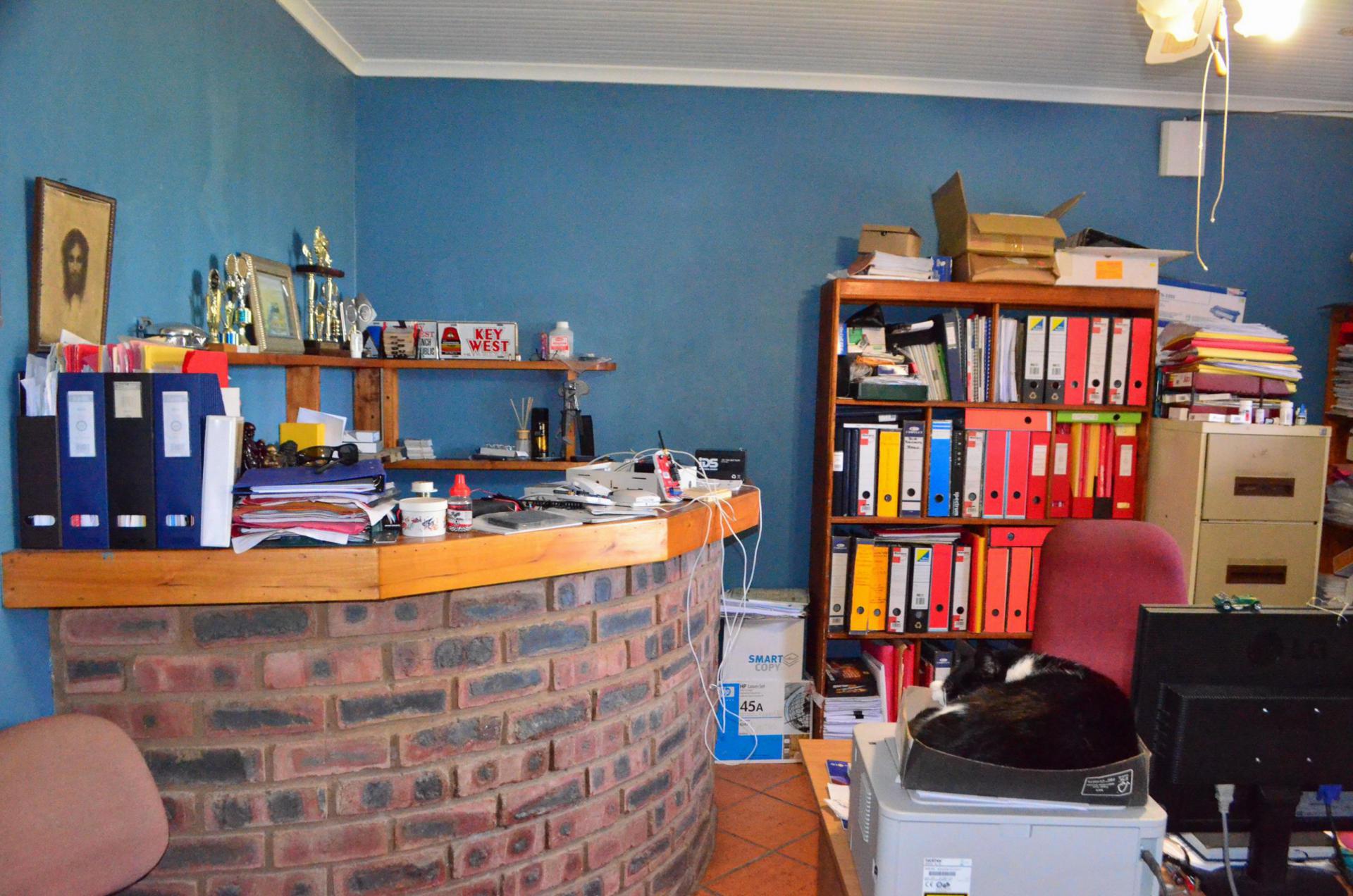 TV Room - 18 square meters of property in Scottburgh