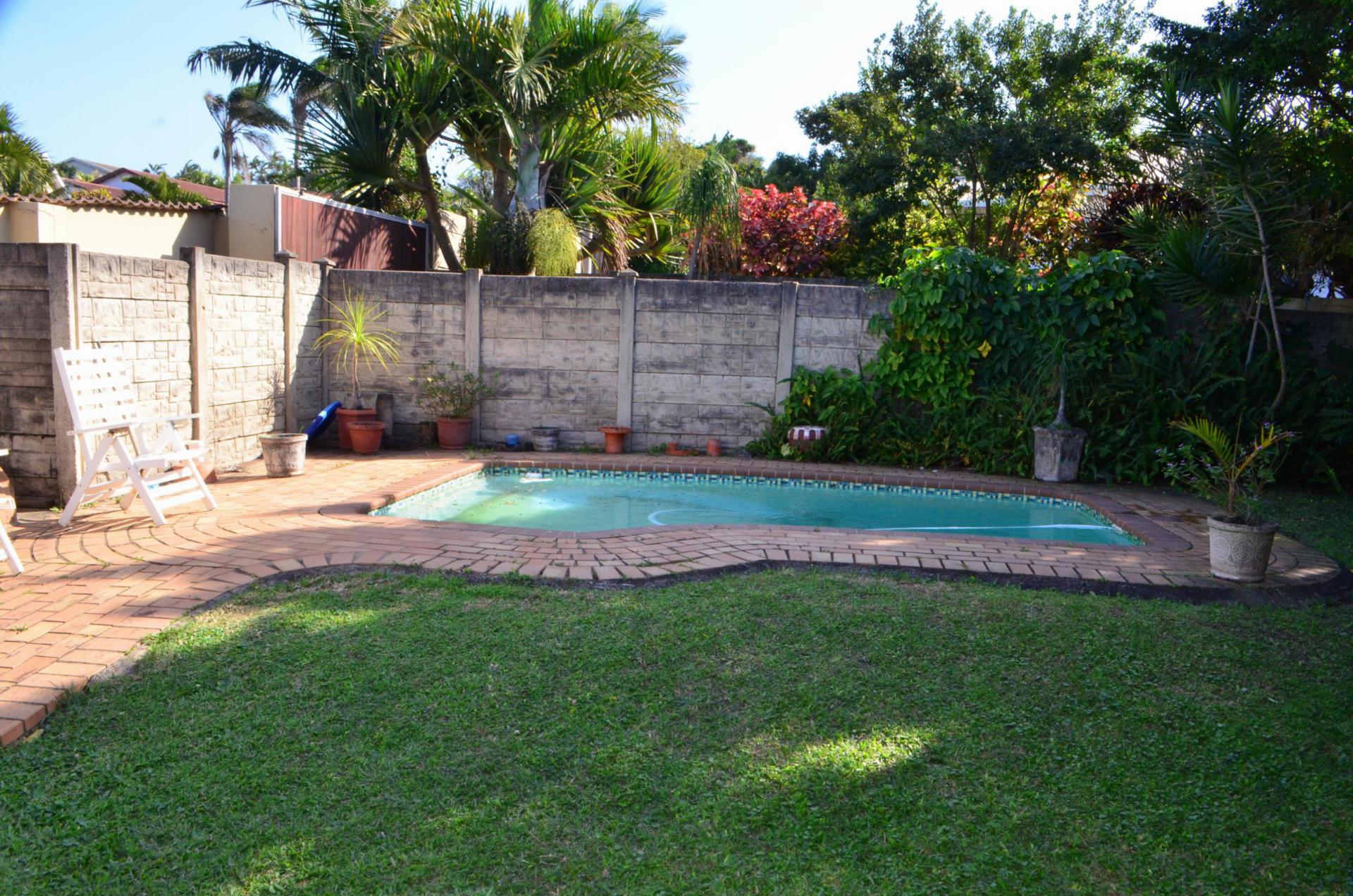 Spaces - 39 square meters of property in Scottburgh