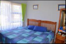 Bed Room 1 - 16 square meters of property in Birdswood