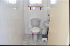 Main Bathroom - 12 square meters of property in Birdswood