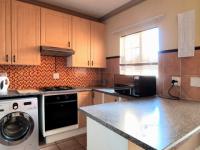 Kitchen - 10 square meters of property in Mooikloof Ridge