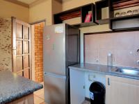 Kitchen - 10 square meters of property in Mooikloof Ridge