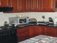 Kitchen - 25 square meters of property in Newholme