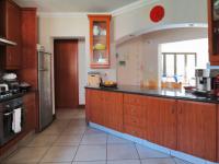 Kitchen - 17 square meters of property in Woodhill Golf Estate