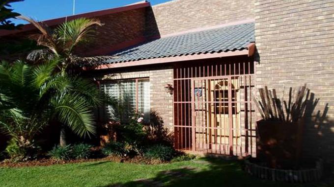 House for Sale For Sale in Zeerust - Private Sale - MR162440