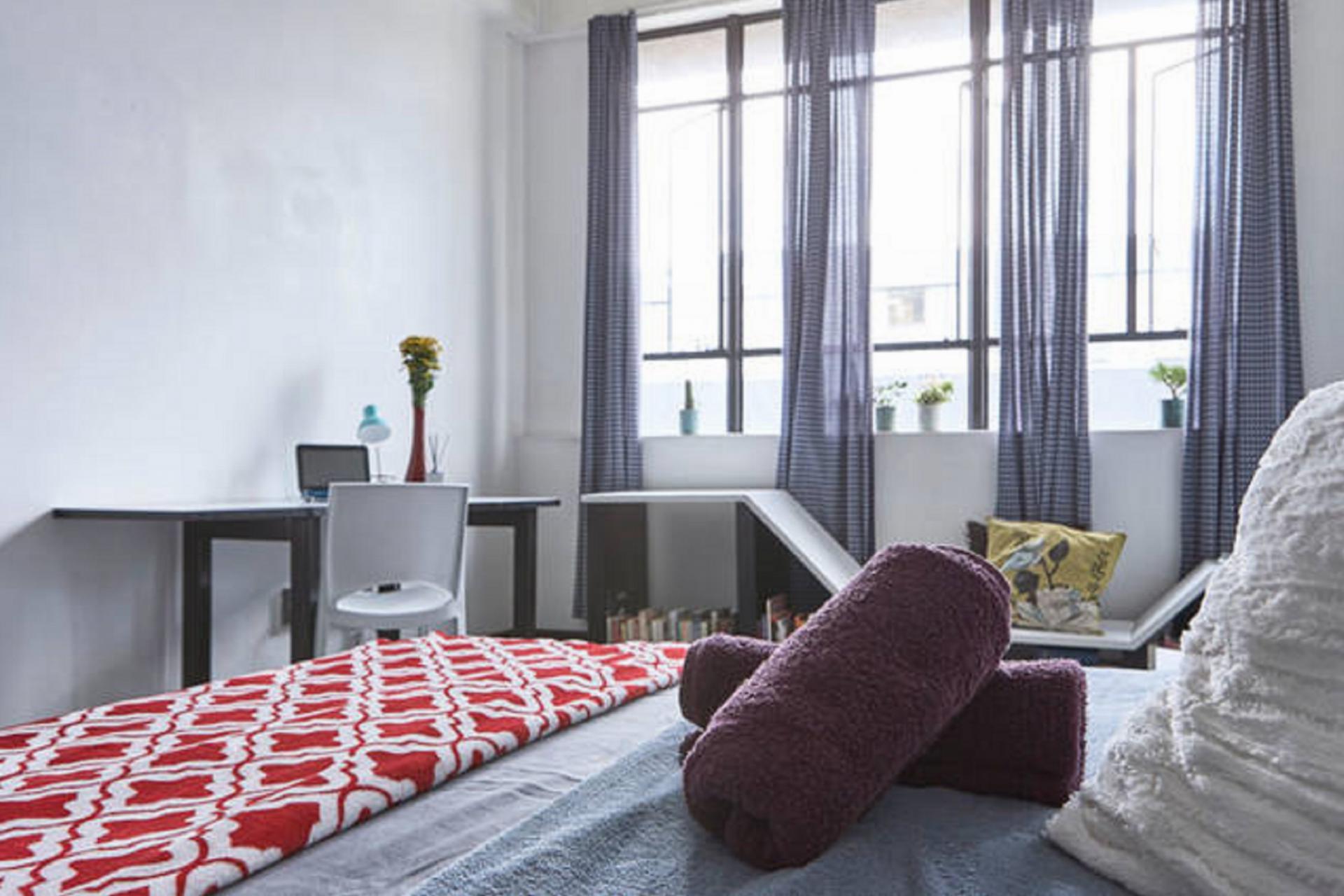 Main Bedroom - 28 square meters of property in City and Suburban